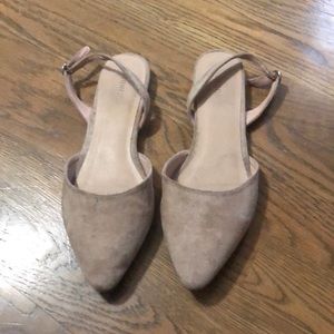 Nude flats